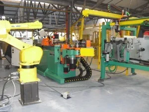 CIMG37843-300x225 metall.nl kantpers guillotineschaar ponsmachine ponsautomaat plasmasnijder buigmachine zwenkbuigmachine FLEXIbend multibend