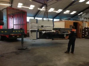 IMG_2042-1024x768-630x473 metall.nl kantpers guillotineschaar ponsmachine ponsautomaat plasmasnijder buigmachine zwenkbuigmachine FLEXIbend multibend