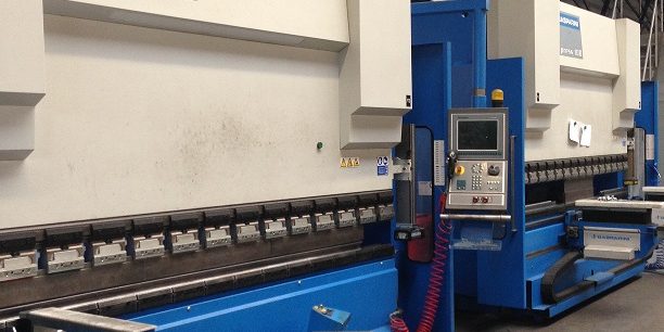 Metall metaal plaatbewerking machines industrieel plaatbewerkingsmachine plaatbewerkingsmachines pijpenbuiger primecut