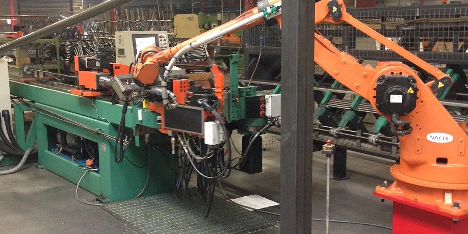 metall.nl kantpers guillotineschaar ponsmachine ponsautomaat plasmasnijder buigmachine zwenkbuigmachine FLEXIbend multibend