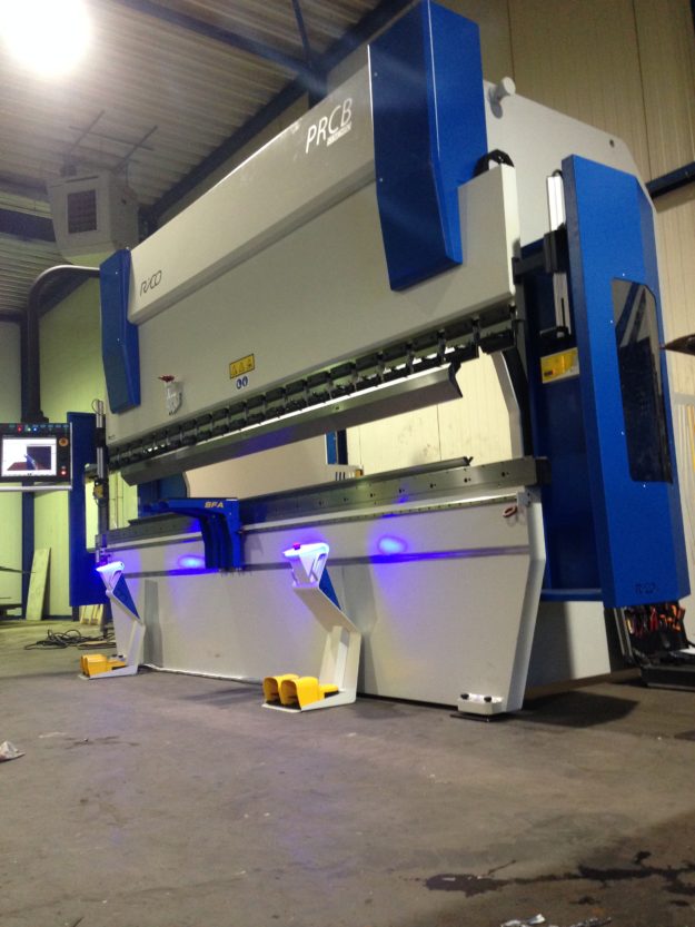 Metall metaal plaatbewerking machines industrieel plaatbewerkingsmachine plaatbewerkingsmachines pijpenbuiger primecut